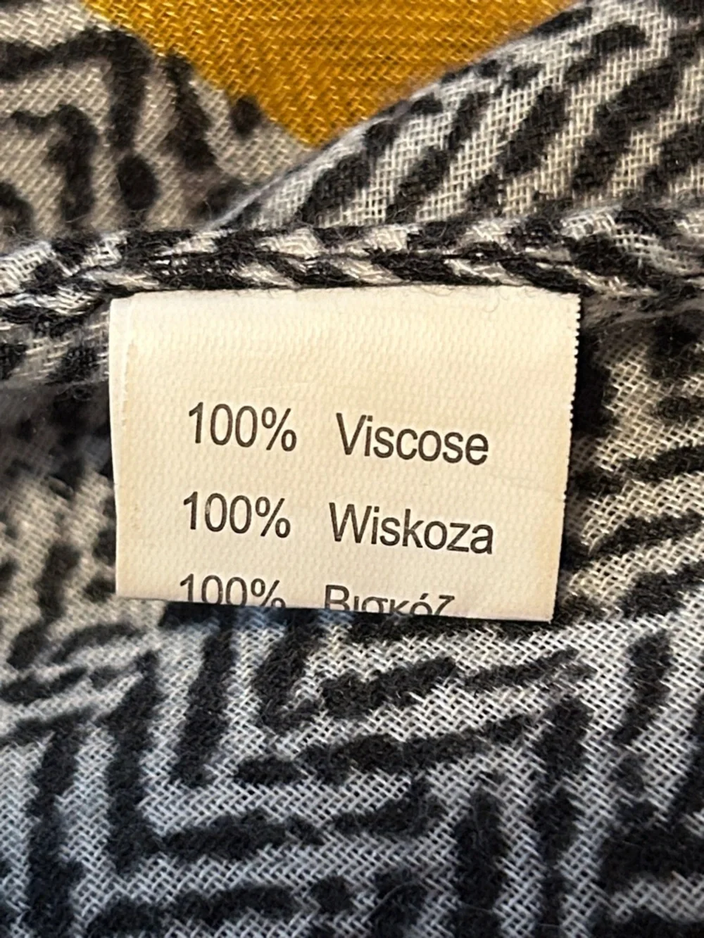 Scarf Gray Yellow Printed With Tassels 71